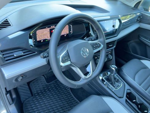 Used 2022 Volkswagen Taos SEL image 23