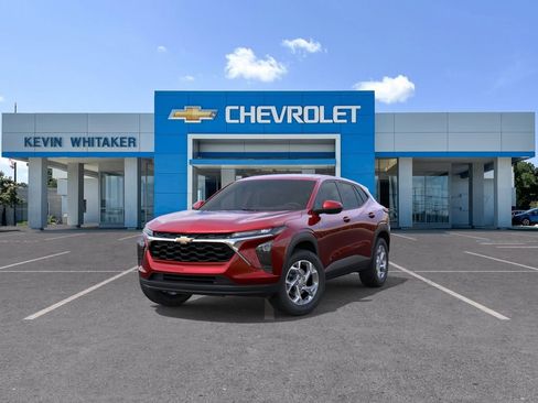 New 2026 Chevrolet Trax LS w/ LS Convenience Package FWD image 8
