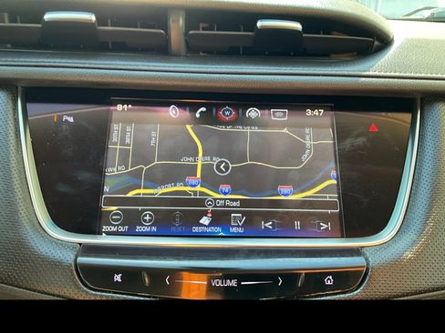 Used 2017 Cadillac XT5 Luxury w/ Driver Awareness Package FWD image 6