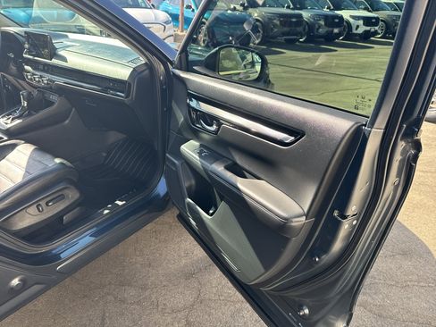 Used 2023 Honda CR-V EX-L image 24
