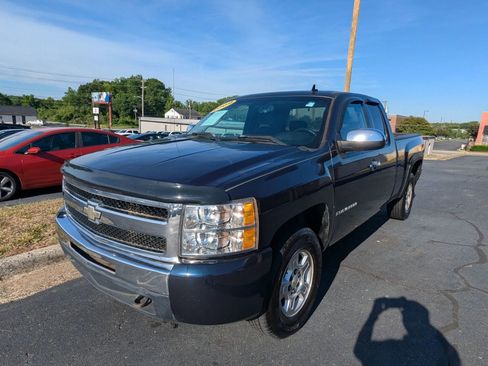 Used 2009 Chevrolet Silverado 1500 LT w/ Power Pack Plus AWD/4WD image 3