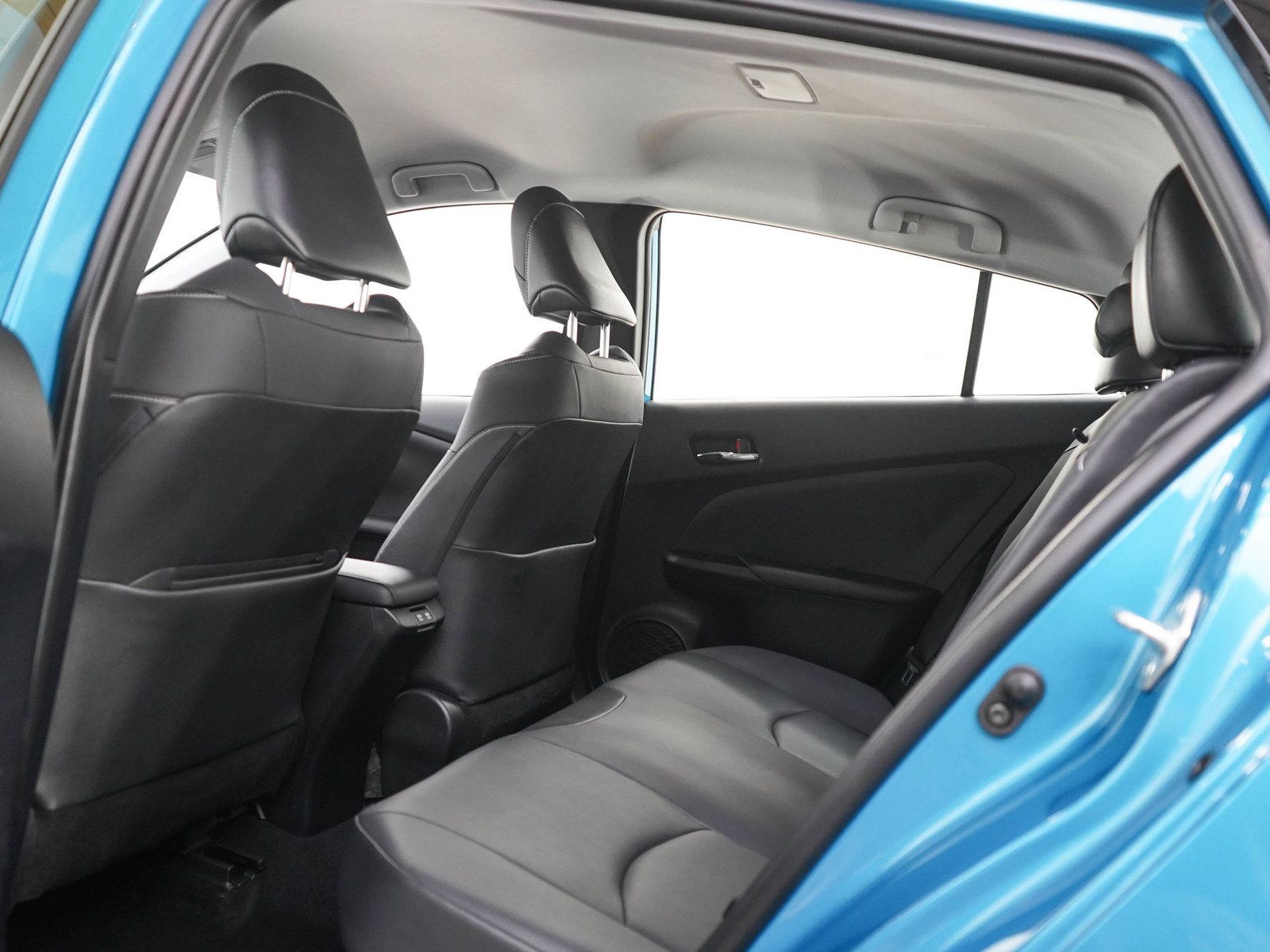 Used 2020 Toyota Prius Prime Limited FWD image 17