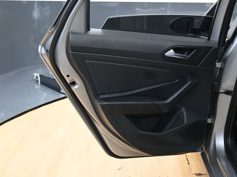 Used 2023 Volkswagen Jetta SE w/ Panoramic Sunroof Package image 37