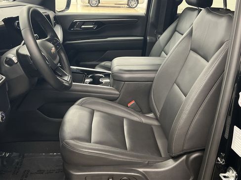 Used 2025 Chevrolet Tahoe LT image 11