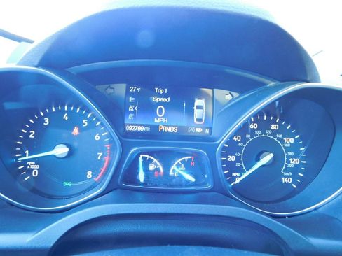 Used 2019 Ford Escape SEL image 6