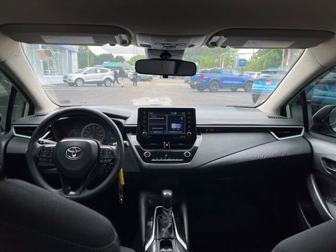 Used 2022 Toyota Corolla LE FWD image 23
