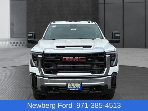 Used 2025 GMC Sierra 3500 Pro w/ Convenience Package AWD/4WD image 2