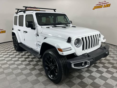 Used 2021 Jeep Wrangler Unlimited Sahara w/ Cold Weather Group image 9