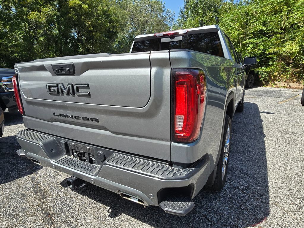 Used 2025 GMC Sierra 1500 Denali AWD/4WD image 7