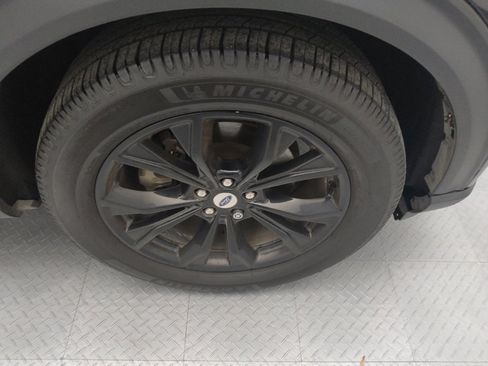 Used 2020 Ford Explorer XLT w/ Equipment Group 202A image 31