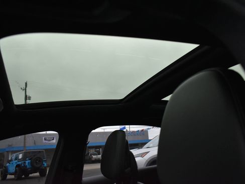 Used 2022 Mercedes-Benz C 300 4MATIC Sedan image 19