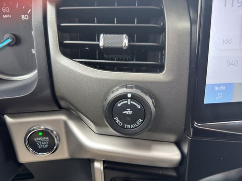 Used 2024 Ford Expedition Max XLT AWD/4WD image 15