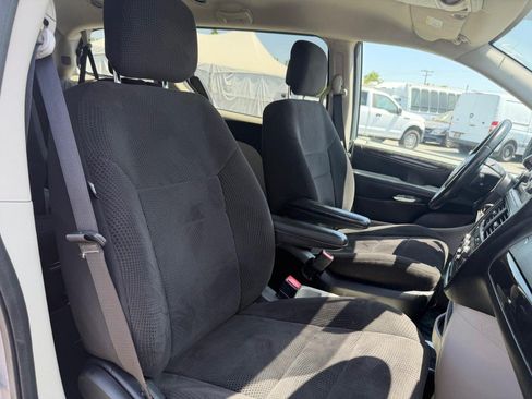 Used 2014 Dodge Grand Caravan SE w/ Quick Order Package 29E SE FWD image 22