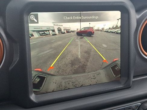 Certified 2023 Jeep Gladiator Mojave w/ Cold Weather Group image 19