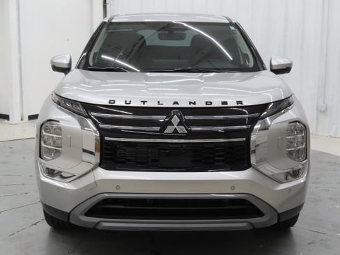 New 2026 Mitsubishi Outlander SE AWD/4WD image 6