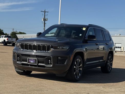 Used 2021 Jeep Grand Cherokee L Overland w/ Luxury Tech Group IV AWD/4WD image 8
