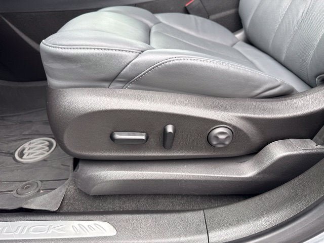 Used 2020 Buick Envision Premium w/ Driver Confidence Package AWD/4WD image 21