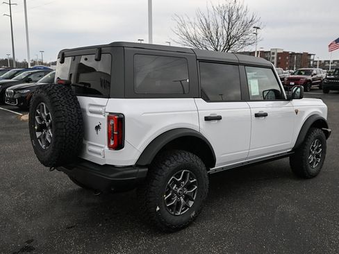 New 2025 Ford Bronco Badlands image 5