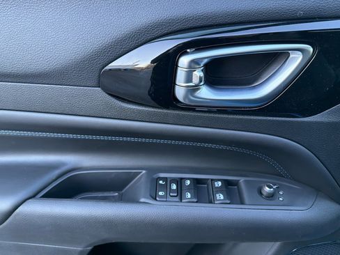 New 2026 Jeep Compass Latitude AWD/4WD image 9