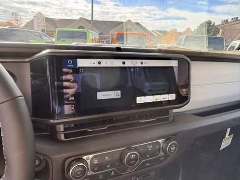 New 2026 Jeep Gladiator Sport image 15