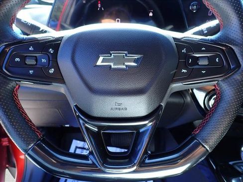 Used 2024 Chevrolet Trax RS w/ Sunroof Package FWD image 16