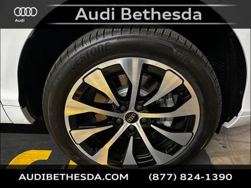 New 2026 Audi Q3 quattro 2.0T AWD/4WD image 9