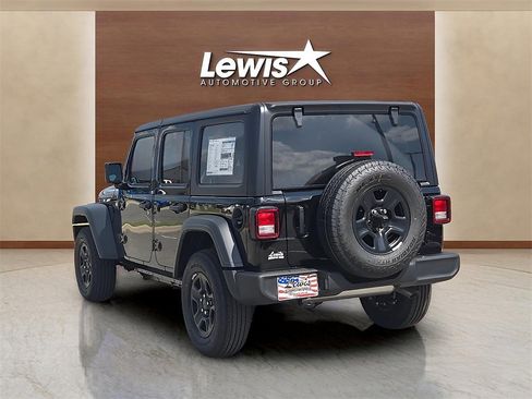 Used 2025 Jeep Wrangler Sport image 3