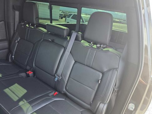 Used 2019 Chevrolet Silverado 1500 High Country w/ Safety Package II AWD/4WD image 17