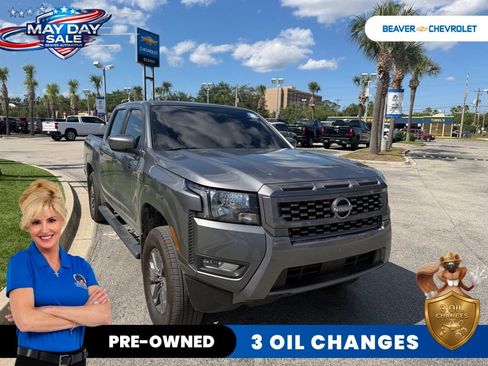 Used 2025 Nissan Frontier SV w/ SV Convenience Package RWD image 2