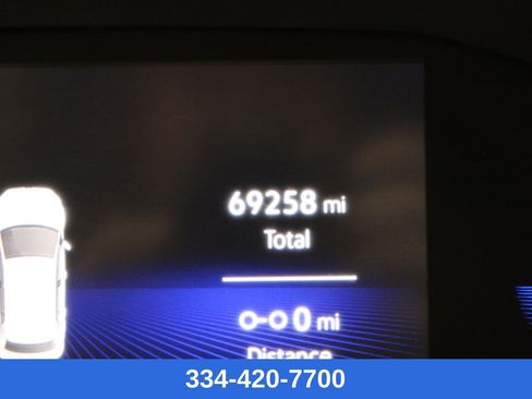 Certified 2022 Volkswagen Atlas SE image 10