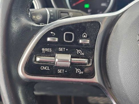 Used 2020 Mercedes-Benz GLC 300 4MATIC image 29