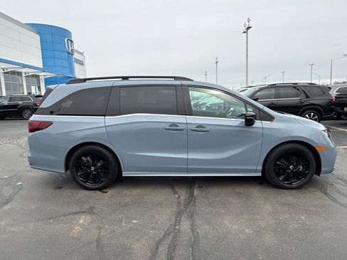 Certified 2023 Honda Odyssey Sport image 12