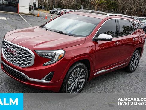 Used 2019 GMC Terrain Denali w/ Advanced Safety Package image 15