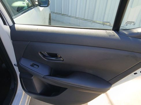 Used 2025 Nissan Sentra SV image 15