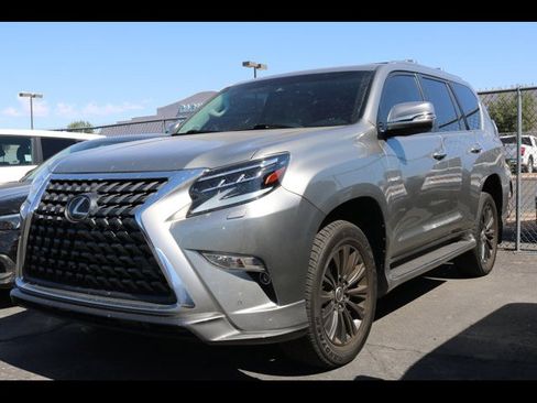 Used 2023 Lexus GX 460 Premium w/ Accessory Package AWD/4WD image 2