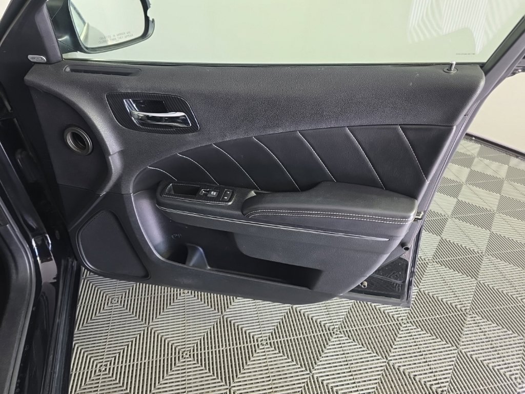 Used 2014 Dodge Charger R/T RWD image 33