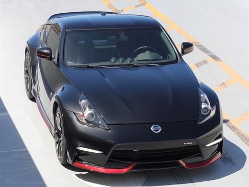 Used 2020 Nissan 370Z NISMO RWD image 1
