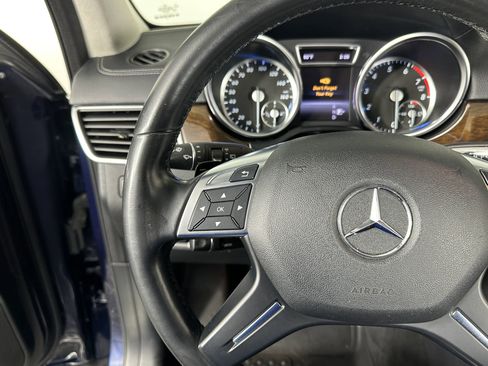 Used 2015 Mercedes-Benz GL 450 4MATIC image 41