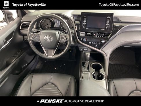 Used 2024 Toyota Camry SE image 5