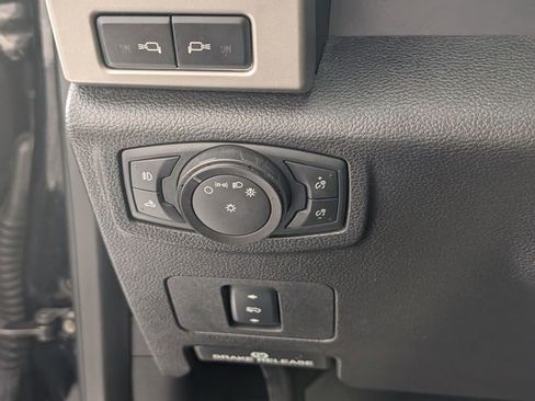 Used 2017 Ford F250 Lariat w/ Chrome Package AWD/4WD image 15
