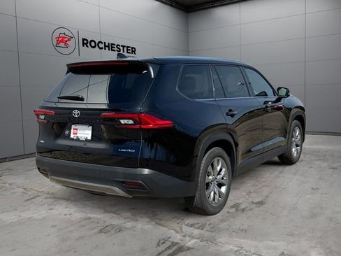 Certified 2024 Toyota Grand Highlander AWD image 40