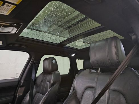 Used 2016 Land Rover Range Rover Sport HSE image 23