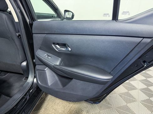 Certified 2021 Nissan Sentra S image 38