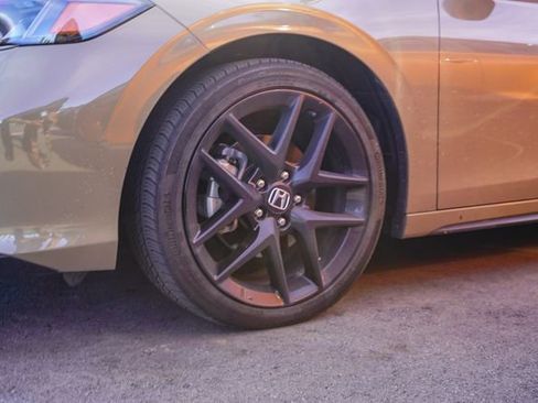 Used 2025 Honda Civic Sport image 8