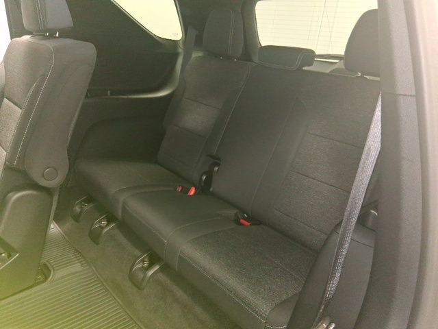 Used 2025 Chevrolet Traverse LT AWD/4WD image 22