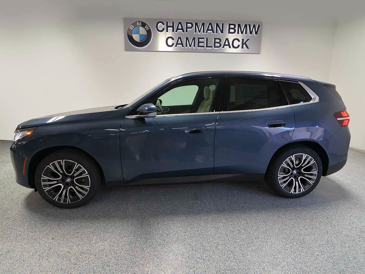 Used 2026 BMW X3 xDrive30i w/ Convenience Package AWD/4WD image 3