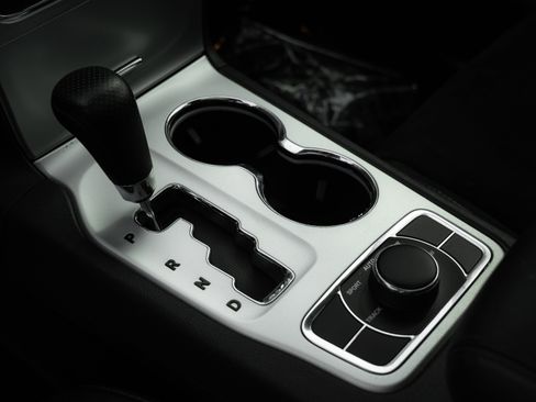 Used 2013 Jeep Grand Cherokee SRT8 AWD/4WD image 15