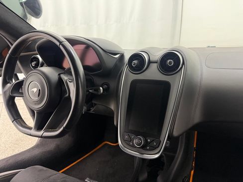 Used 2019 McLaren 570S Spider RWD image 41