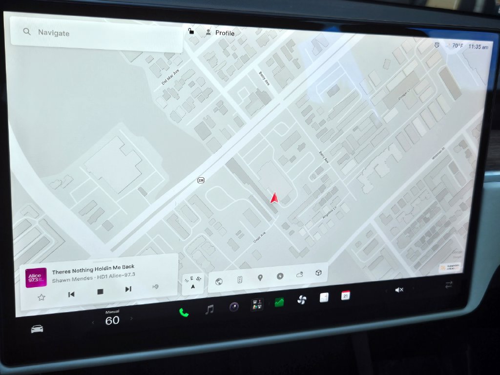Used 2022 Tesla Model S AWD/4WD image 22