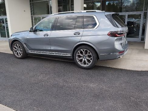 Used 2024 BMW X7 xDrive40i AWD/4WD image 7